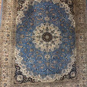 Beautifully hand knotted Very fine New Zealand wool